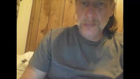 Snapshot of straightmaletouse chatting on April 22, 2026, 5:10 am straightmaletouse online show from April 22, 2026, 5:10 am