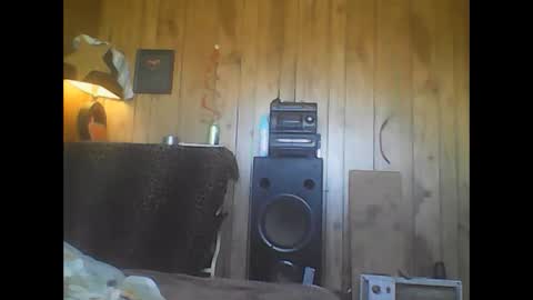 Snapshot of straightmaletouse chatting on May 6, 2026, 10:37 pm straightmaletouse online show from May 6, 2026, 10:37 pm