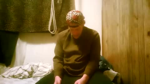 Snapshot of straighttoy chatting on February 12, 2025, 10:56 am straighttoy online show from February 12, 2025, 10:56 am