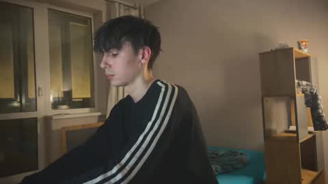 Snapshot of stralght_twinks chatting on February 14, 2026, 5:43 pm Ray online show from February 14, 2026, 5:43 pm