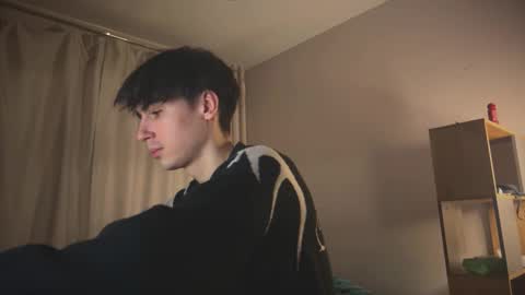 Snapshot of stralght_twinks chatting on February 19, 2026, 9:44 pm Ray online show from February 19, 2026, 9:44 pm
