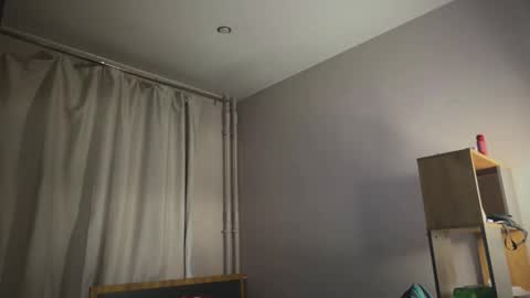 Snapshot of stralght_twinks chatting on February 20, 2026, 9:04 pm Ray online show from February 20, 2026, 9:04 pm