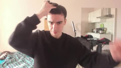 Snapshot of stralght_twinks chatting on March 17, 2026, 12:30 pm Ray online show from March 17, 2026, 12:30 pm