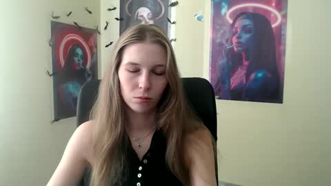 Snapshot of stranger_giirl chatting on May 7, 2026, 6:08 am Amalia online show from May 7, 2026, 6:08 am