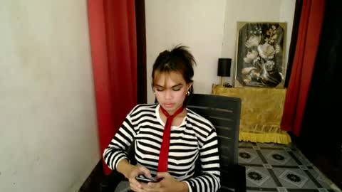Snapshot of strawberry_kisses143 chatting on June 12, 2026, 7:35 pm strawberry_kisses143 online show from June 12, 2026, 7:35 pm
