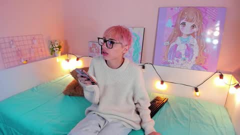 strawberry_kitty_ online show from November 10, 2025, 3:27 am