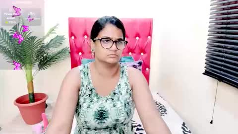 Snapshot of strawberry_lipz chatting on October 14, 2025, 4:13 am strawberry_lipz online show from October 14, 2025, 4:13 am