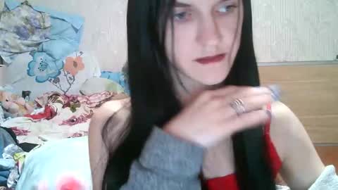 Snapshot of strawberry_storm chatting on April 7, 2026, 6:19 pm Strawberry Storm online show from April 7, 2026, 6:19 pm