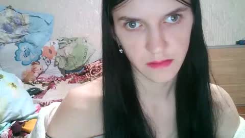 Snapshot of strawberry_storm chatting on April 20, 2026, 4:43 pm Strawberry Storm online show from April 20, 2026, 4:43 pm