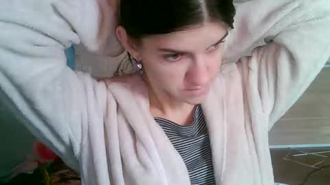 Snapshot of strawberry_storm chatting on April 24, 2026, 10:50 am Strawberry Storm online show from April 24, 2026, 10:50 am