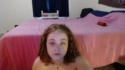 Snapshot of strawberrylotsacake chatting on July 2, 2026, 6:47 pm Strawberrylotsacake online show from July 2, 2026, 6:47 pm