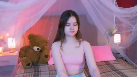 Snapshot of strawbunnybite chatting on June 7, 2026, 2:43 pm Bunny online show from June 7, 2026, 2:43 pm