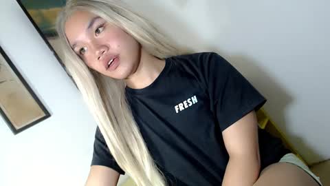 Snapshot of streetlustgirl chatting on February 21, 2025, 1:22 am lexie online show from February 21, 2025, 1:22 am