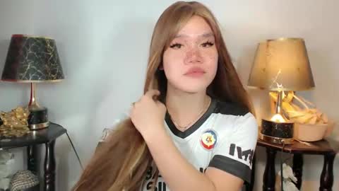 Snapshot of streetlustgirl chatting on October 16, 2025, 12:28 pm lexie online show from October 16, 2025, 12:28 pm