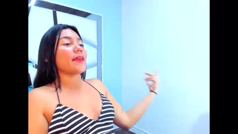 Snapshot of strella_moon chatting on February 19, 2026, 8:38 pm strella_moon online show from February 19, 2026, 8:38 pm