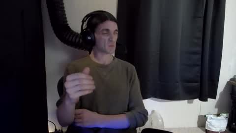 Snapshot of stringgreens777 chatting on January 8, 2026, 5:04 pm stringgreens777 online show from January 8, 2026, 5:04 pm