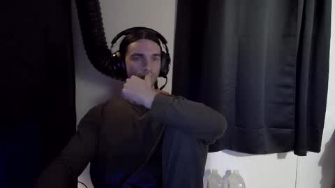 Snapshot of stringgreens777 chatting on January 11, 2026, 1:05 pm stringgreens777 online show from January 11, 2026, 1:05 pm