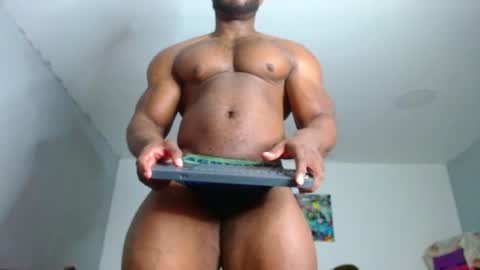 Snapshot of strong_george1 chatting on December 19, 2024, 12:02 am strong_george1 online show from December 19, 2024, 12:02 am