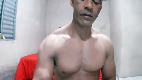 Snapshot of strongdaddyfantastic chatting on April 30, 2026, 5:03 am strongdaddyfantastic online show from April 30, 2026, 5:03 am