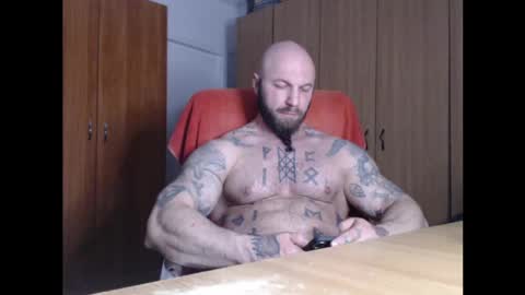 Snapshot of strongivan chatting on April 2, 2026, 6:38 pm StrongIvan online show from April 2, 2026, 6:38 pm