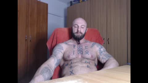 Snapshot of strongivan chatting on April 9, 2026, 6:13 pm StrongIvan online show from April 9, 2026, 6:13 pm