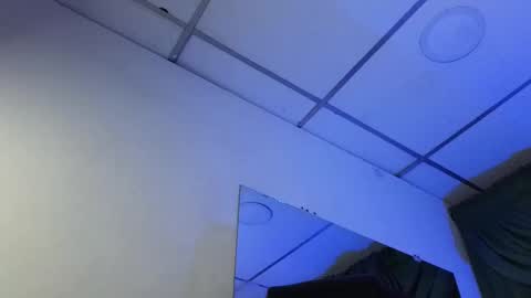 stuart_boy_ online show from January 19, 2025, 7:04 am