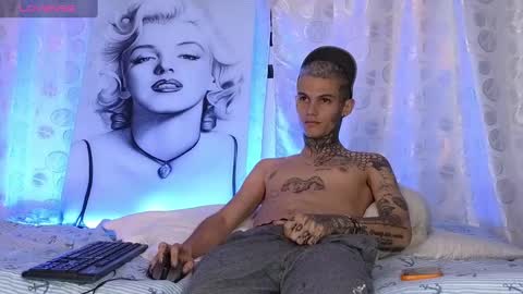 stuart_boy_ online show from March 8, 2025, 2:08 pm