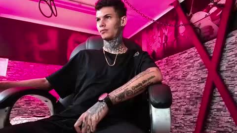 stuart_boy_ online show from October 6, 2025, 3:48 am