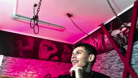 stuart_boy_ online show from October 20, 2025, 6:58 am