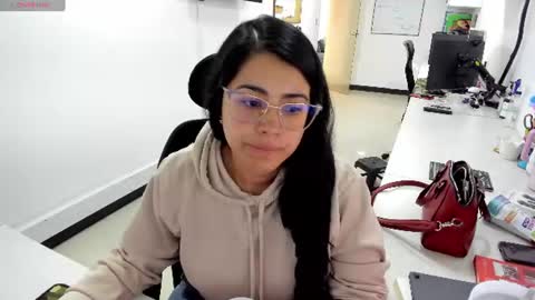 Snapshot of studcb_ chatting on June 15, 2026, 8:22 pm studcb_ online show from June 15, 2026, 8:22 pm