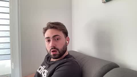 27yo student online show from November 13, 2025, 12:48 pm