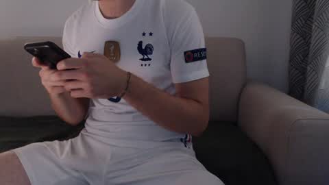 Stud From Paris online show from July 9, 2026, 3:16 pm