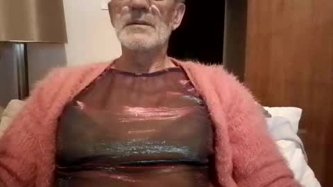 stugo1964 online show from February 18, 2025, 1:33 pm