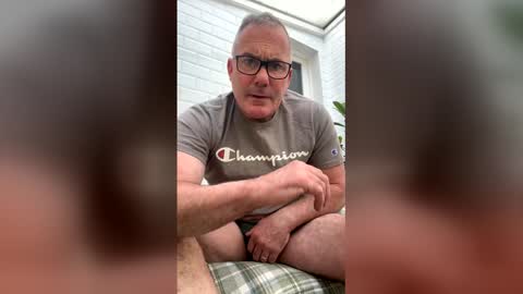 Snapshot of stumpyj2266 chatting on April 28, 2026, 8:30 am stumpyj2266 online show from April 28, 2026, 8:30 am