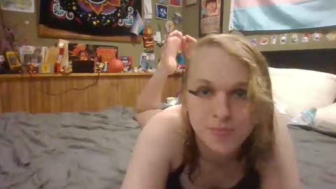 Snapshot of stupidslutjess chatting on May 22, 2026, 6:53 am stupidslutjess online show from May 22, 2026, 6:53 am