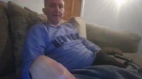 stuuuey73 online show from May 3, 2026, 10:16 pm
