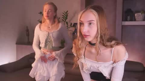 Mure online show from February 10, 2026, 4:05 am