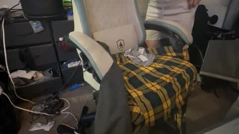 Snapshot of sub_boy221059 chatting on October 28, 2025, 6:43 pm sub_boy221059 online show from October 28, 2025, 6:43 pm