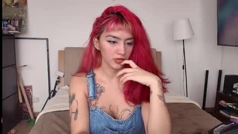 Snapshot of sublimetouch chatting on May 30, 2026, 8:17 pm Zoe online show from May 30, 2026, 8:17 pm