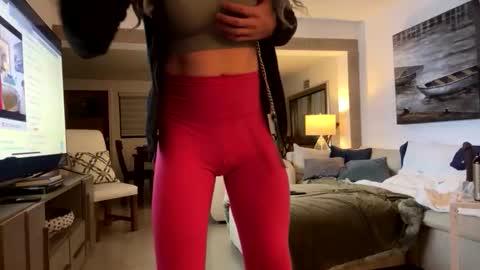 Snapshot of submiss14 chatting on February 7, 2026, 8:40 am Sissy Isabella online show from February 7, 2026, 8:40 am