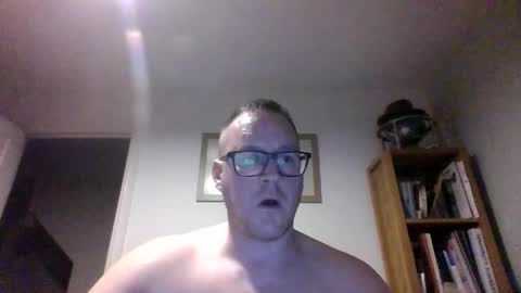 Snapshot of subpig84 chatting on April 25, 2026, 10:40 pm Sub Male online show from April 25, 2026, 10:40 pm