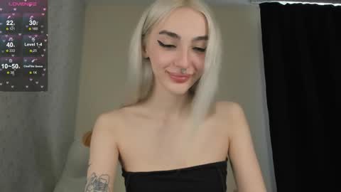 Chloe online show from September 12, 2025, 1:00 pm