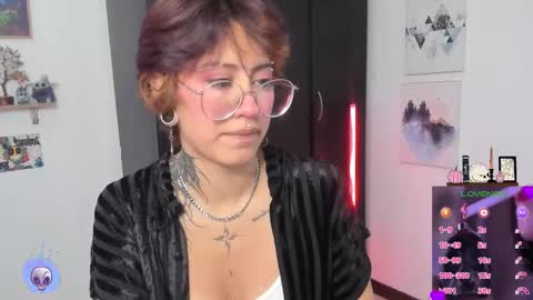 Snapshot of succubus_girl_ chatting on March 28, 2026, 2:49 pm Alexy online show from March 28, 2026, 2:49 pm