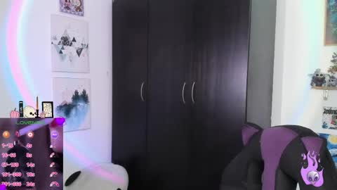 Snapshot of succubus_girl_ chatting on May 23, 2026, 2:54 pm Alexy online show from May 23, 2026, 2:54 pm