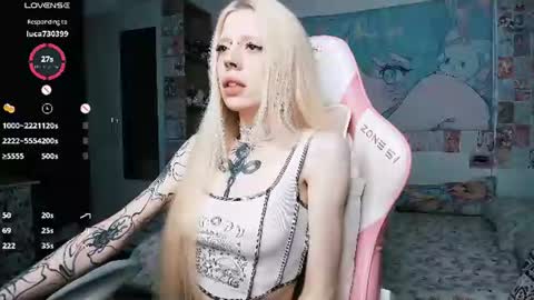 Snapshot of succubus_leslie chatting on July 23, 2026, 10:24 am succubus_leslie online show from July 23, 2026, 10:24 am