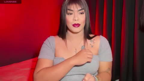 Snapshot of suckablecockoffreya chatting on November 9, 2025, 8:07 pm JADE ELYSE online show from November 9, 2025, 8:07 pm