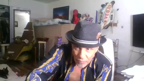 SUCKITU812 online show from February 17, 2025, 11:13 am