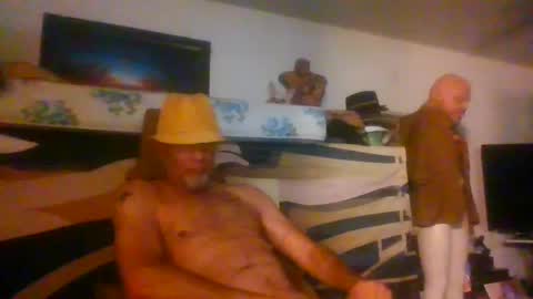 SUCKITU812 online show from September 29, 2025, 10:31 am