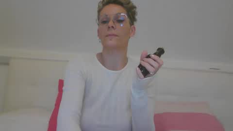 sucrette5629 online show from February 23, 2026, 9:39 am