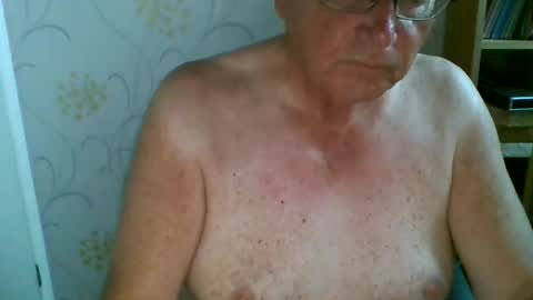 Snapshot of suffolkboy4 chatting on July 8, 2026, 7:51 pm suffolkboy4 online show from July 8, 2026, 7:51 pm